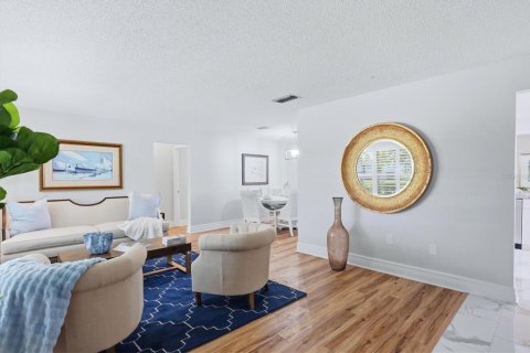 Villa ou maison à vendre à Pinellas Park, Floride: 3 chambres, 181.72 m2 № 2302931 - photo 8