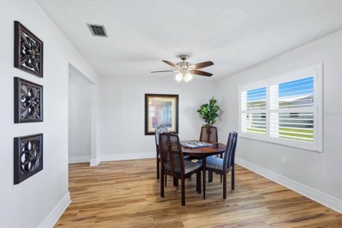 Villa ou maison à vendre à Pinellas Park, Floride: 3 chambres, 181.72 m2 № 2302931 - photo 18