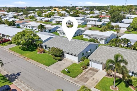Villa ou maison à vendre à Pinellas Park, Floride: 3 chambres, 181.72 m2 № 2302931 - photo 2