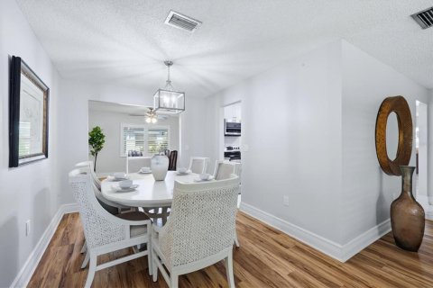 Villa ou maison à vendre à Pinellas Park, Floride: 3 chambres, 181.72 m2 № 2302931 - photo 14