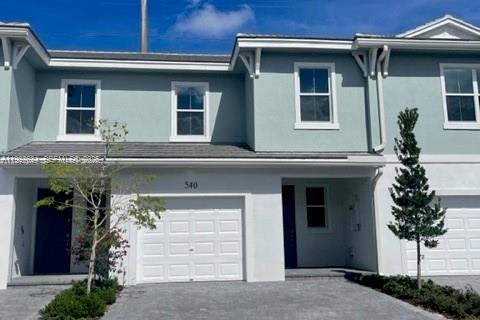 Touwnhouse à louer à Deerfield Beach, Floride: 3 chambres, 175.59 m2 № 1986744 - photo 2