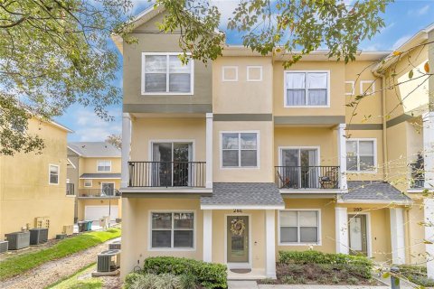 Condo à Orlando, Floride, 3 chambres  № 2130115