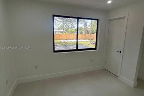 Villa ou maison à vendre à Miami, Floride: 3 chambres, 90.58 m2 № 2067878 - photo 24