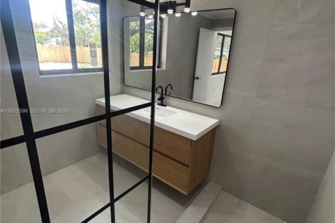 Villa ou maison à vendre à Miami, Floride: 3 chambres, 90.58 m2 № 2067878 - photo 16