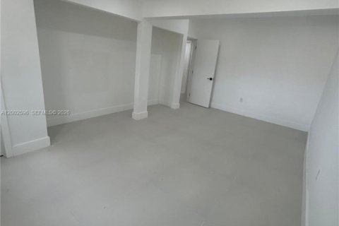 Villa ou maison à vendre à Miami, Floride: 3 chambres, 90.58 m2 № 2067878 - photo 23