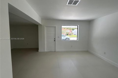 Villa ou maison à vendre à Miami, Floride: 3 chambres, 90.58 m2 № 2067878 - photo 25
