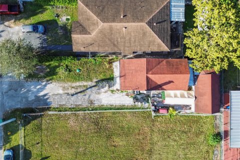 Immobilier commercial à vendre à Miami, Floride: 118.73 m2 № 2031582 - photo 1