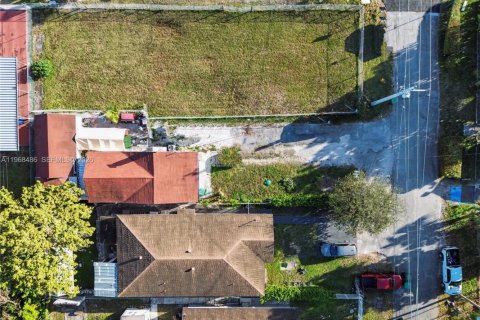 Immobilier commercial à vendre à Miami, Floride: 118.73 m2 № 2031582 - photo 4