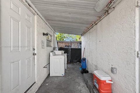 Immobilier commercial à vendre à Miami, Floride: 118.73 m2 № 2031582 - photo 14