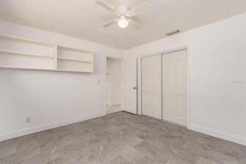House in Treasure Island, Florida 3 bedrooms, 183.57 sq.m. № 2201259 - photo 30