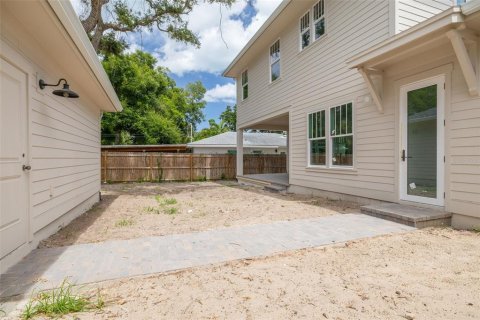 House in Saint Petersburg, Florida 5 bedrooms, 284.93 sq.m. № 2157205 - photo 7