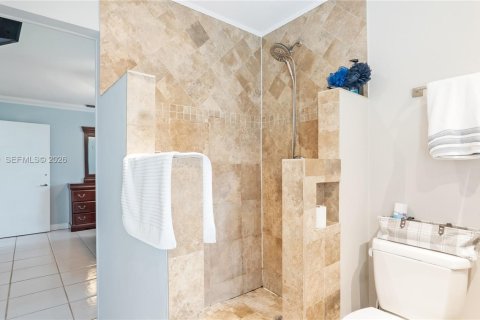 House in Plantation, Florida 3 bedrooms, 257.53 sq.m. № 2065402 - photo 24