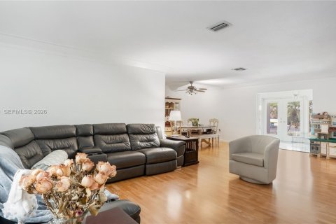 House in Plantation, Florida 3 bedrooms, 257.53 sq.m. № 2065402 - photo 20