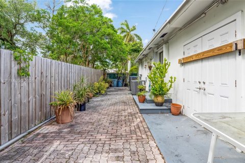 House in Plantation, Florida 3 bedrooms, 257.53 sq.m. № 2065402 - photo 30