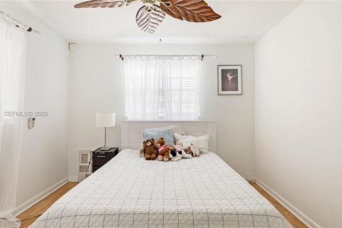 House in Plantation, Florida 3 bedrooms, 257.53 sq.m. № 2065402 - photo 14