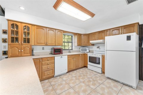 House in Gainesville, Florida 3 bedrooms, 225.75 sq.m. № 1815280 - photo 15