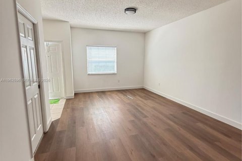 Adosado en alquiler en Homestead, Florida, 3 dormitorios, 134.89 m2 № 2026113 - foto 10