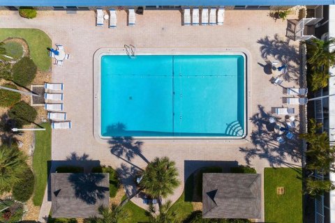 Condo in Longboat Key, Florida, 2 bedrooms № 2393942 - photo 3