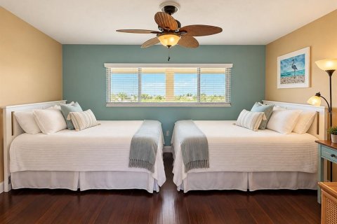 Condo in Longboat Key, Florida, 2 bedrooms № 2393942 - photo 26