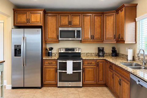 Condo in Longboat Key, Florida, 2 bedrooms № 2393942 - photo 10