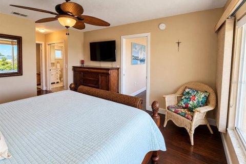 Condo in Longboat Key, Florida, 2 bedrooms № 2393942 - photo 22