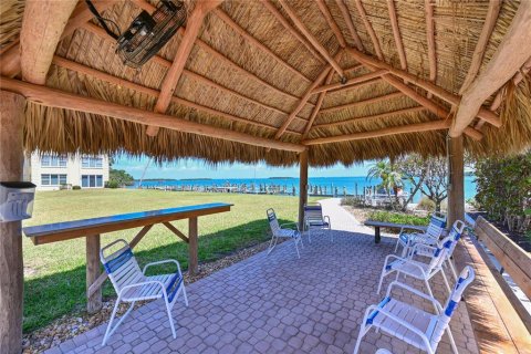 Condo in Longboat Key, Florida, 2 bedrooms № 2393942 - photo 5