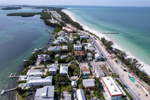 Villa ou maison à vendre à Bradenton Beach, Floride: 2 chambres, 111.48 m2 № 465702 - photo 16