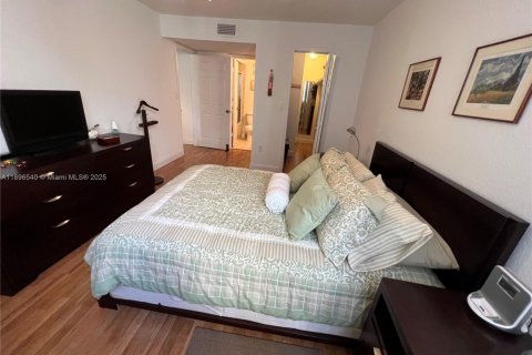 Снять в аренду кондоминиум в Майами, Флорида 2 спальни, 87.98м2, № 1947801 - фото 12