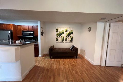 Снять в аренду кондоминиум в Майами, Флорида 2 спальни, 87.98м2, № 1947801 - фото 8