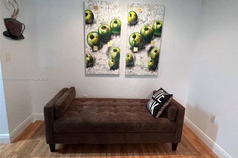 Снять в аренду кондоминиум в Майами, Флорида 2 спальни, 87.98м2, № 1947801 - фото 7