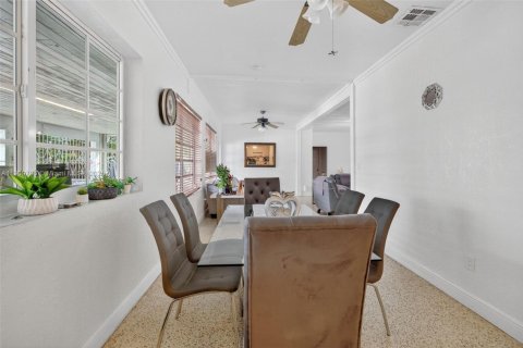 Casa en venta en Homestead, Florida, 3 dormitorios, 264.21 m2 № 1965219 - foto 10