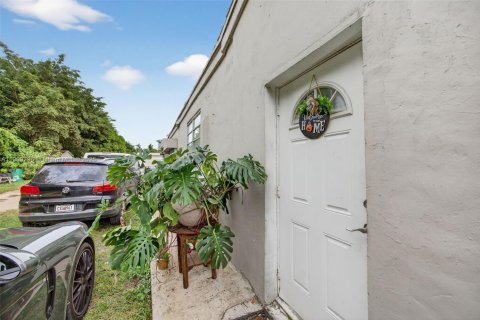 Casa en venta en Homestead, Florida, 3 dormitorios, 264.21 m2 № 1965219 - foto 12