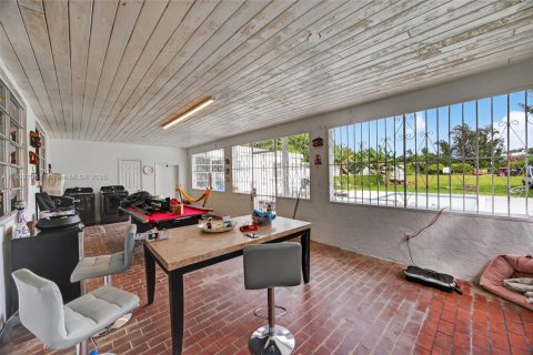 Casa en venta en Homestead, Florida, 3 dormitorios, 264.21 m2 № 1965219 - foto 25