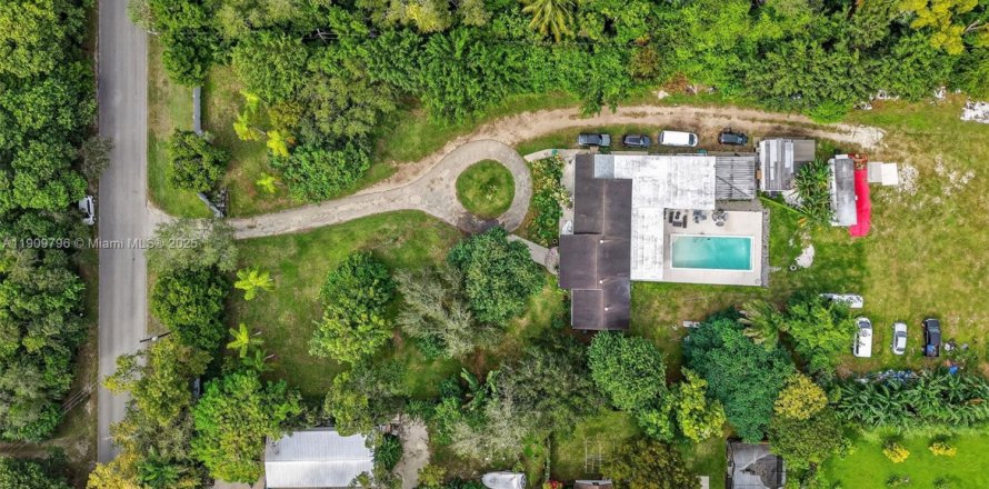 Casa en Homestead, Florida 3 dormitorios, 264.21 m2 № 1965219