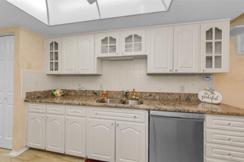 Copropriété à vendre à Port Richey, Floride: 2 chambres, 108.32 m2 № 1877438 - photo 16