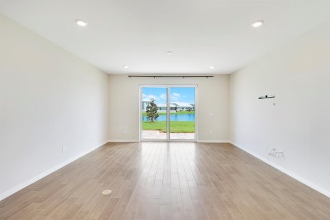 Villa ou maison à louer à Port St. Lucie, Floride: 3 chambres, 190.45 m2 № 2386877 - photo 10