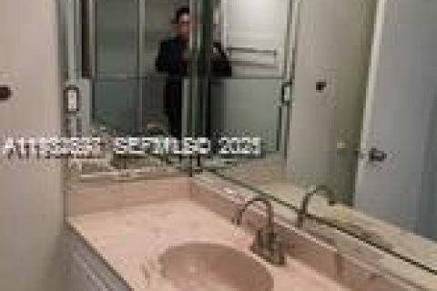 Copropriété à louer à Aventura, Floride: 2 chambres, 108.7 m2 № 2038180 - photo 7