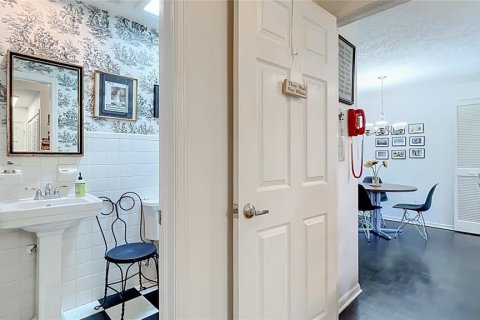 Casa en venta en Winter Park, Florida, 5 dormitorios, 287.72 m2 № 2385819 - foto 8