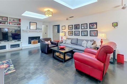 Casa en venta en Winter Park, Florida, 5 dormitorios, 287.72 m2 № 2385819 - foto 5