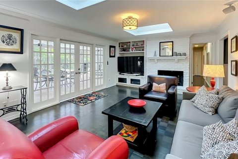 Casa en venta en Winter Park, Florida, 5 dormitorios, 287.72 m2 № 2385819 - foto 4