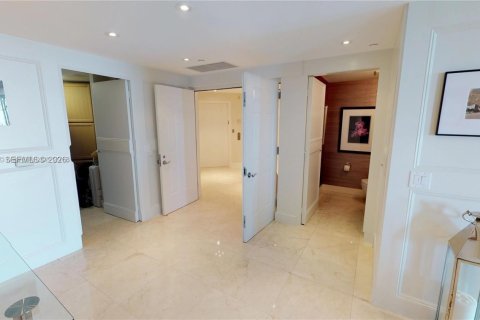 Condo in Aventura, Florida, 3 bedrooms  № 2010321 - photo 21