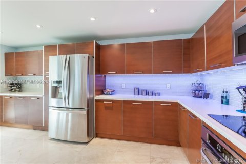 Condo in Aventura, Florida, 3 bedrooms  № 2010321 - photo 6