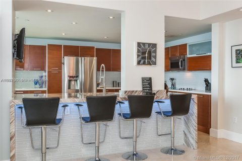Condo in Aventura, Florida, 3 bedrooms  № 2010321 - photo 3