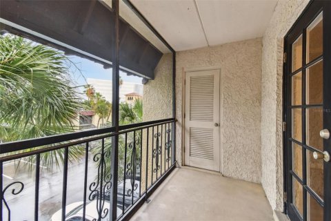 Снять в аренду кондоминиум в Тампа, Флорида 5 комнат, 72.09м2, № 1534868 - фото 24