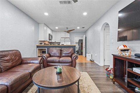 Casa en venta en Saint Petersburg, Florida, 2 dormitorios, 66.89 m2 № 1873331 - foto 3
