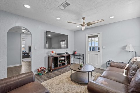 Casa en venta en Saint Petersburg, Florida, 2 dormitorios, 66.89 m2 № 1873331 - foto 2