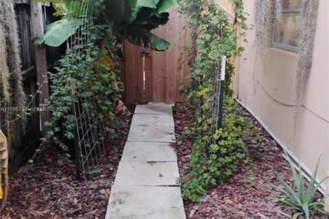 Propiedad comercial en alquiler en Hollywood, Florida, 1 dormitorio, 205.59 m2 № 2060677 - foto 4