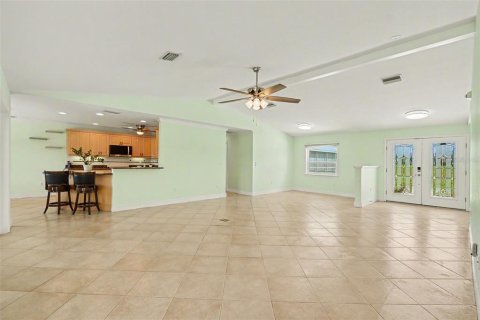 Villa ou maison à vendre à Lake Suzy, Floride: 3 chambres, 206.06 m2 № 2223382 - photo 7