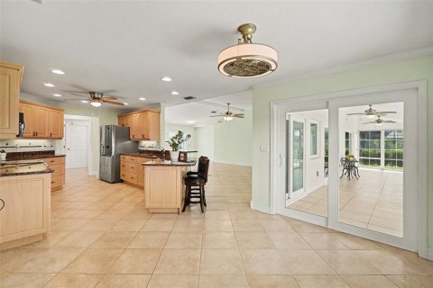 Villa ou maison à vendre à Lake Suzy, Floride: 3 chambres, 206.06 m2 № 2223382 - photo 8