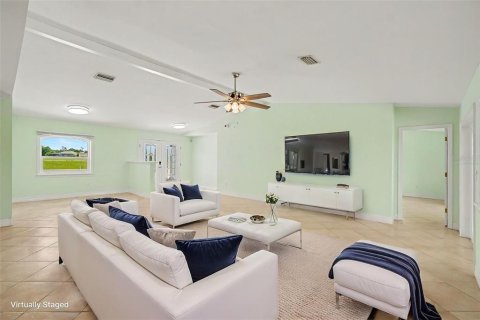 Villa ou maison à vendre à Lake Suzy, Floride: 3 chambres, 206.06 m2 № 2223382 - photo 5